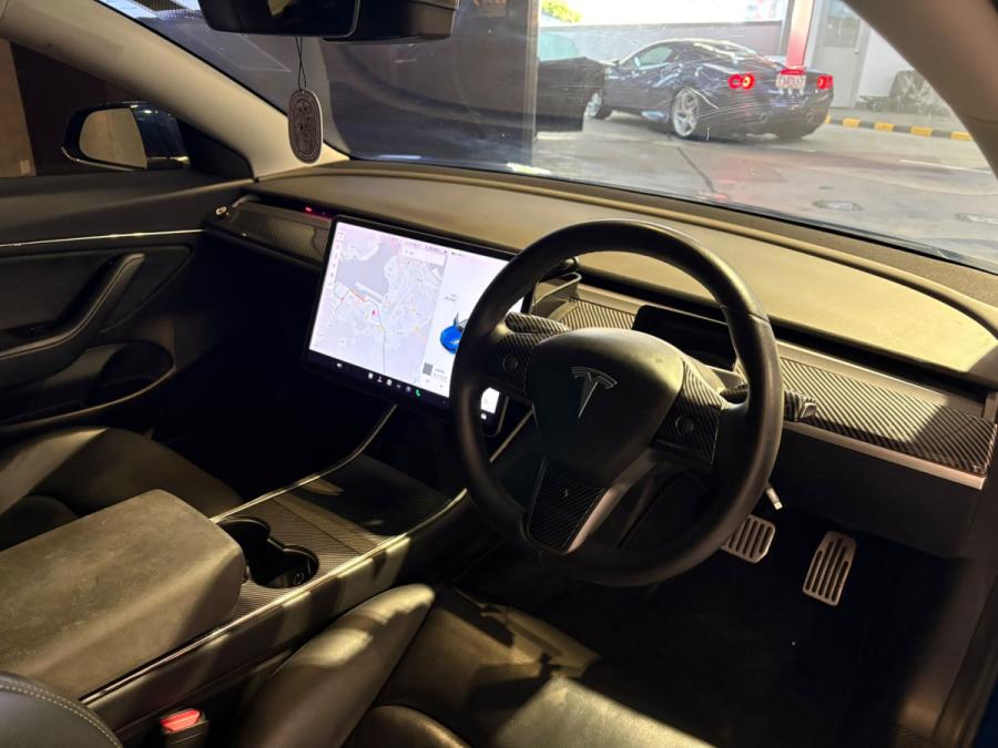 Model 3 Standard Range Plus - Image 3